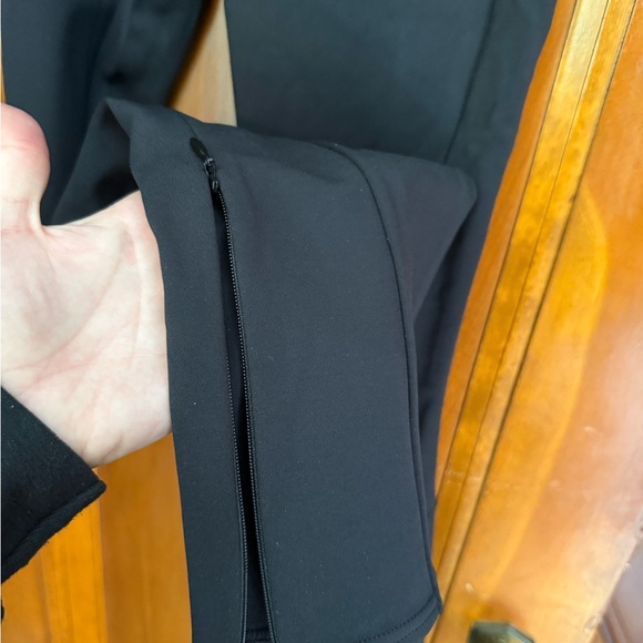 Alo High-Waist Zip It Flare Legging - Picture 4 of 5